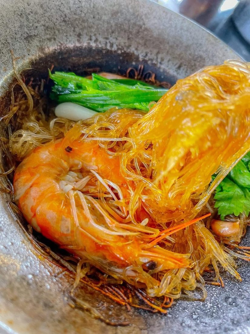 กุ้งอบวุ้นเส้น