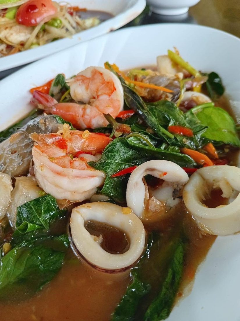 ผัดฉ่าทะเล